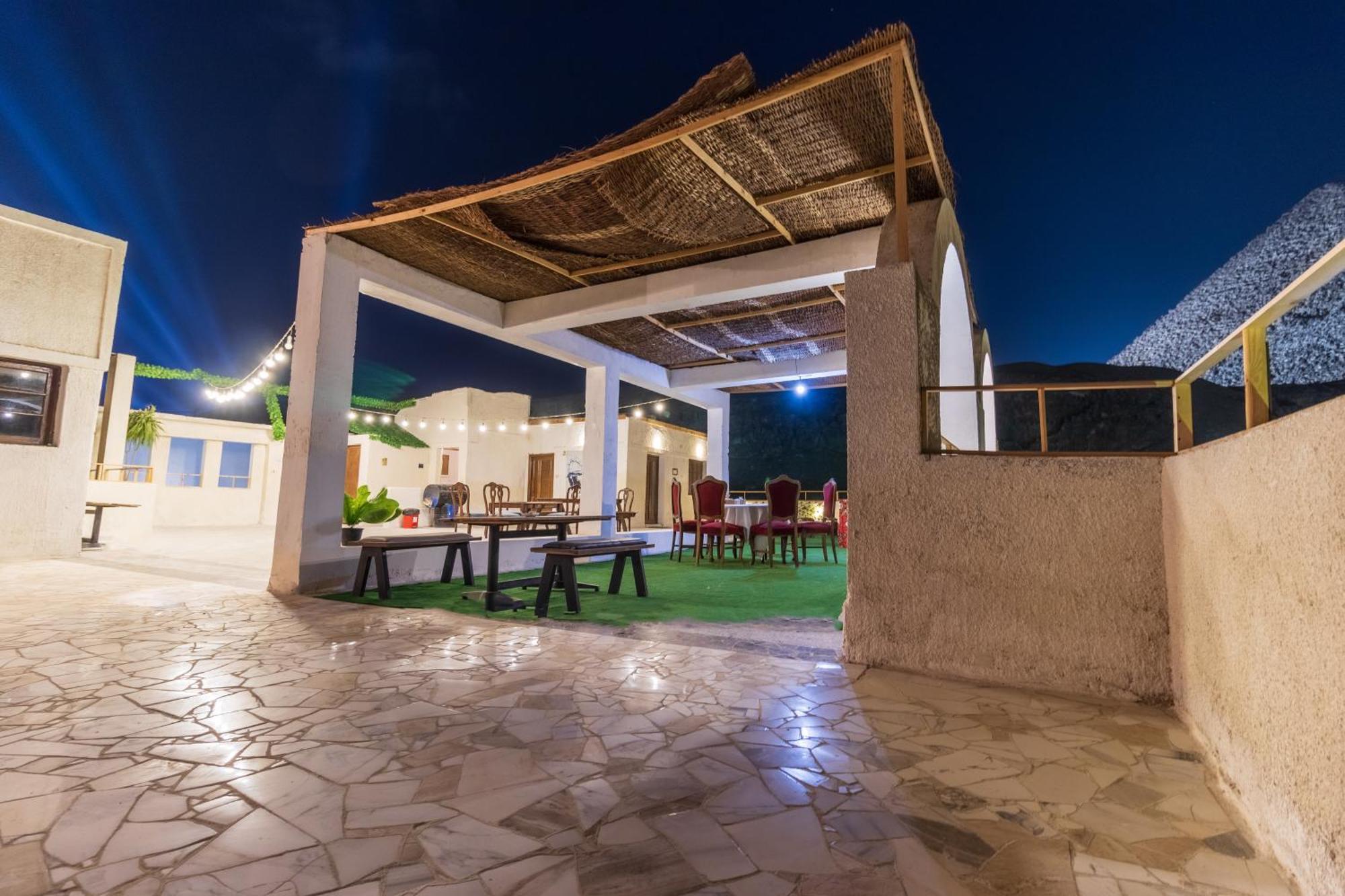 The Grand Pyramids View Hotel Kafret el-Gabal Esterno foto