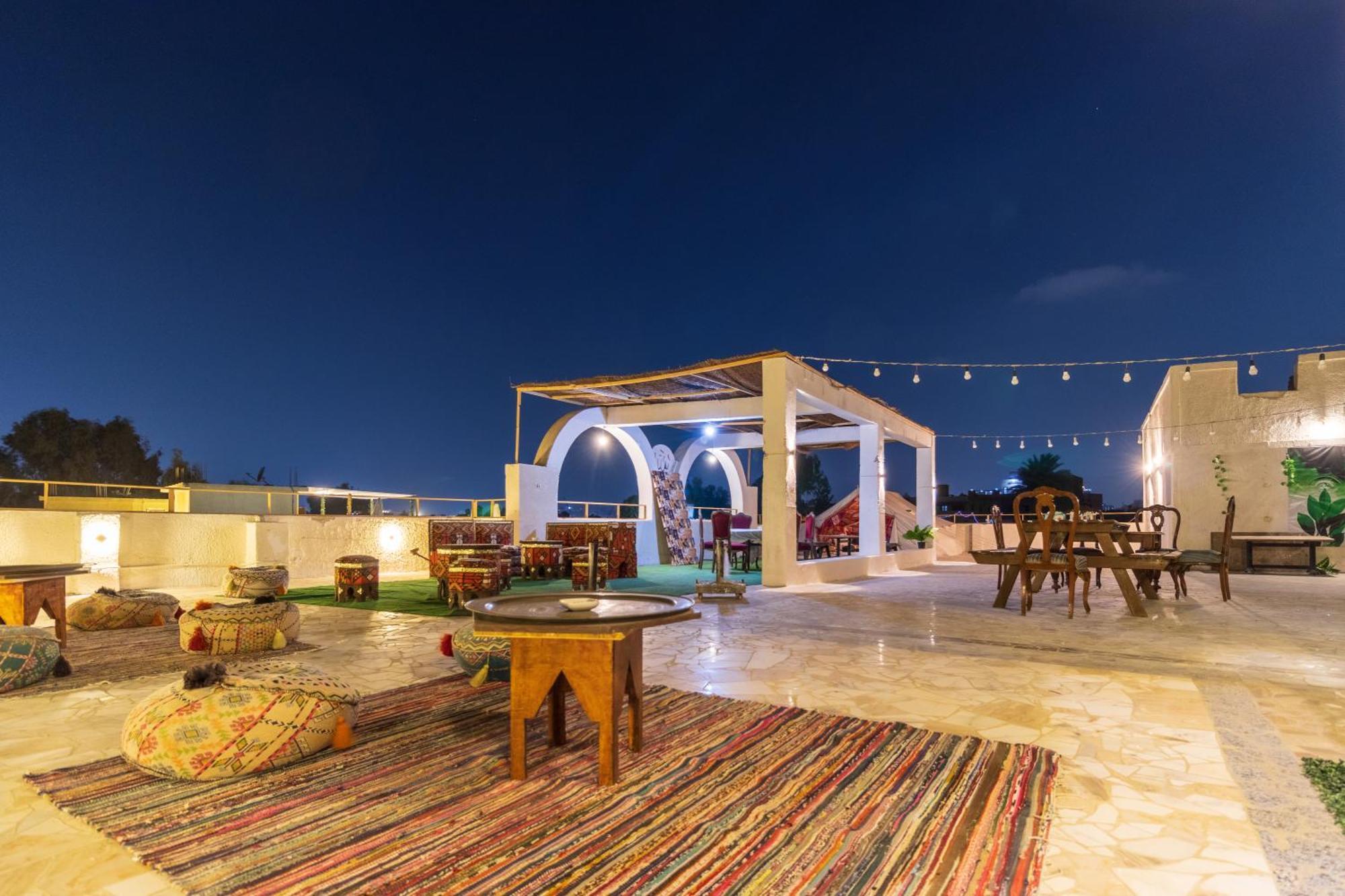 The Grand Pyramids View Hotel Kafret el-Gabal Esterno foto