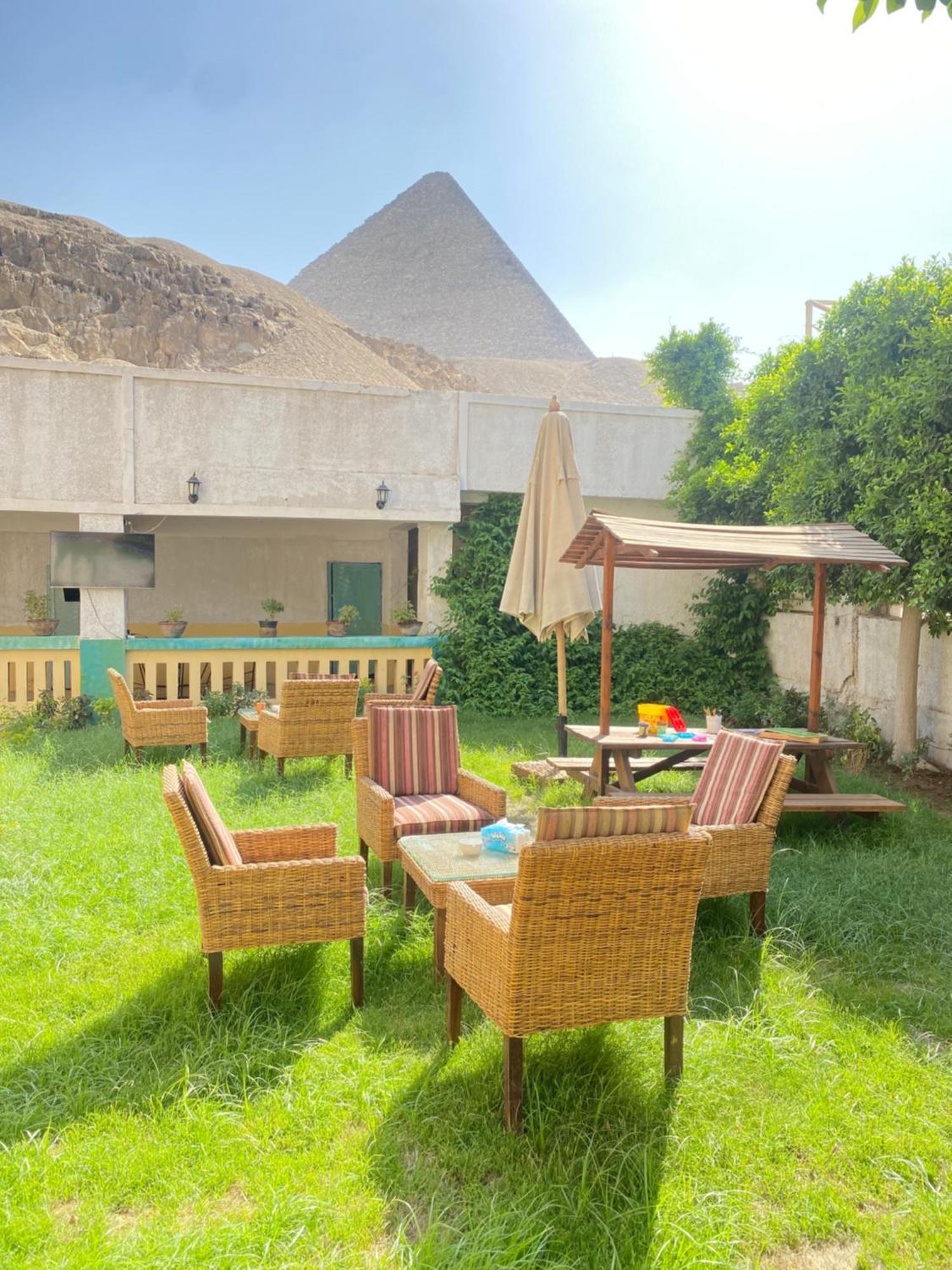 The Grand Pyramids View Hotel Kafret el-Gabal Esterno foto