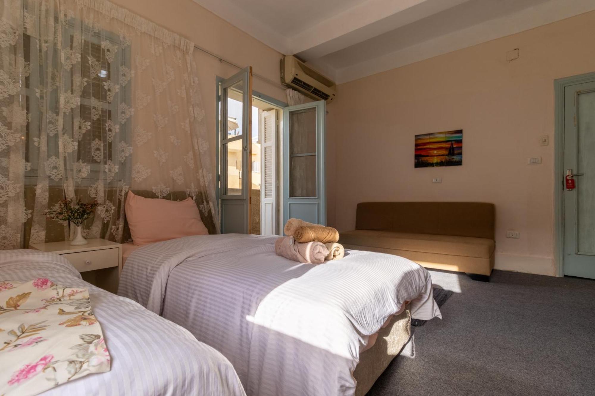 The Grand Pyramids View Hotel Kafret el-Gabal Camera foto