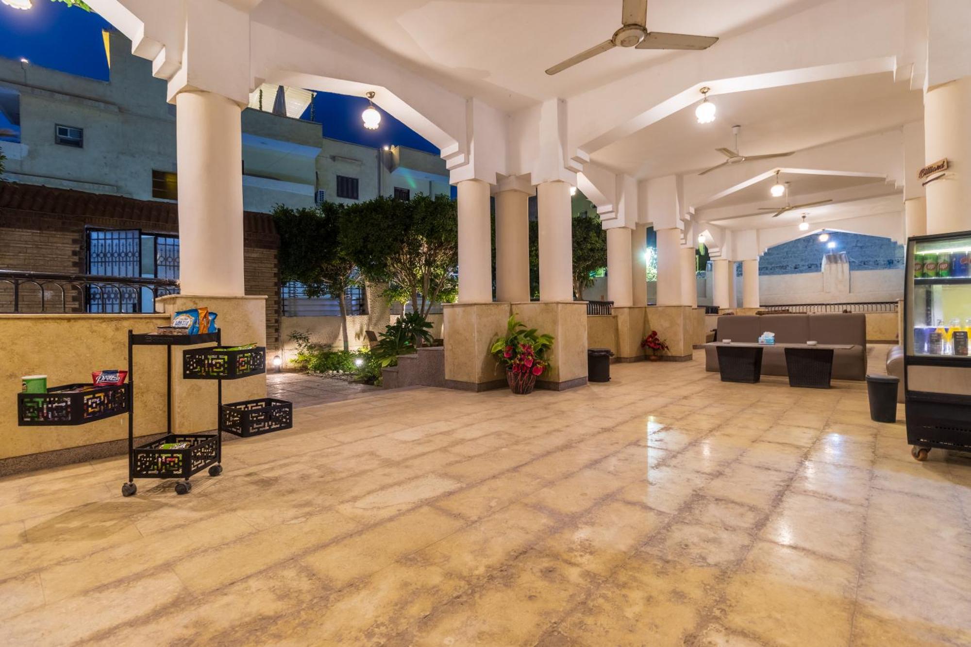 The Grand Pyramids View Hotel Kafret el-Gabal Esterno foto