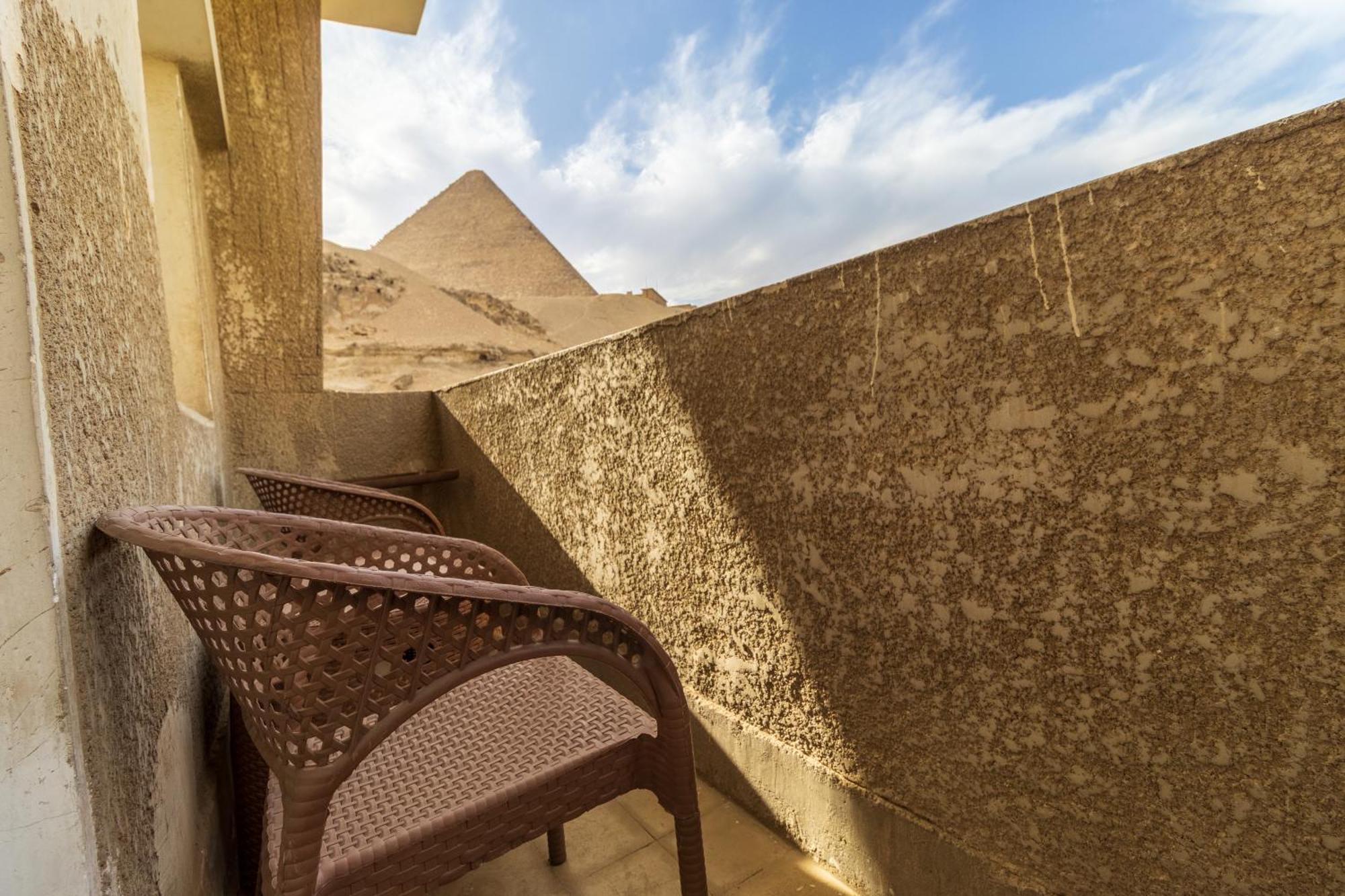 The Grand Pyramids View Hotel Kafret el-Gabal Camera foto